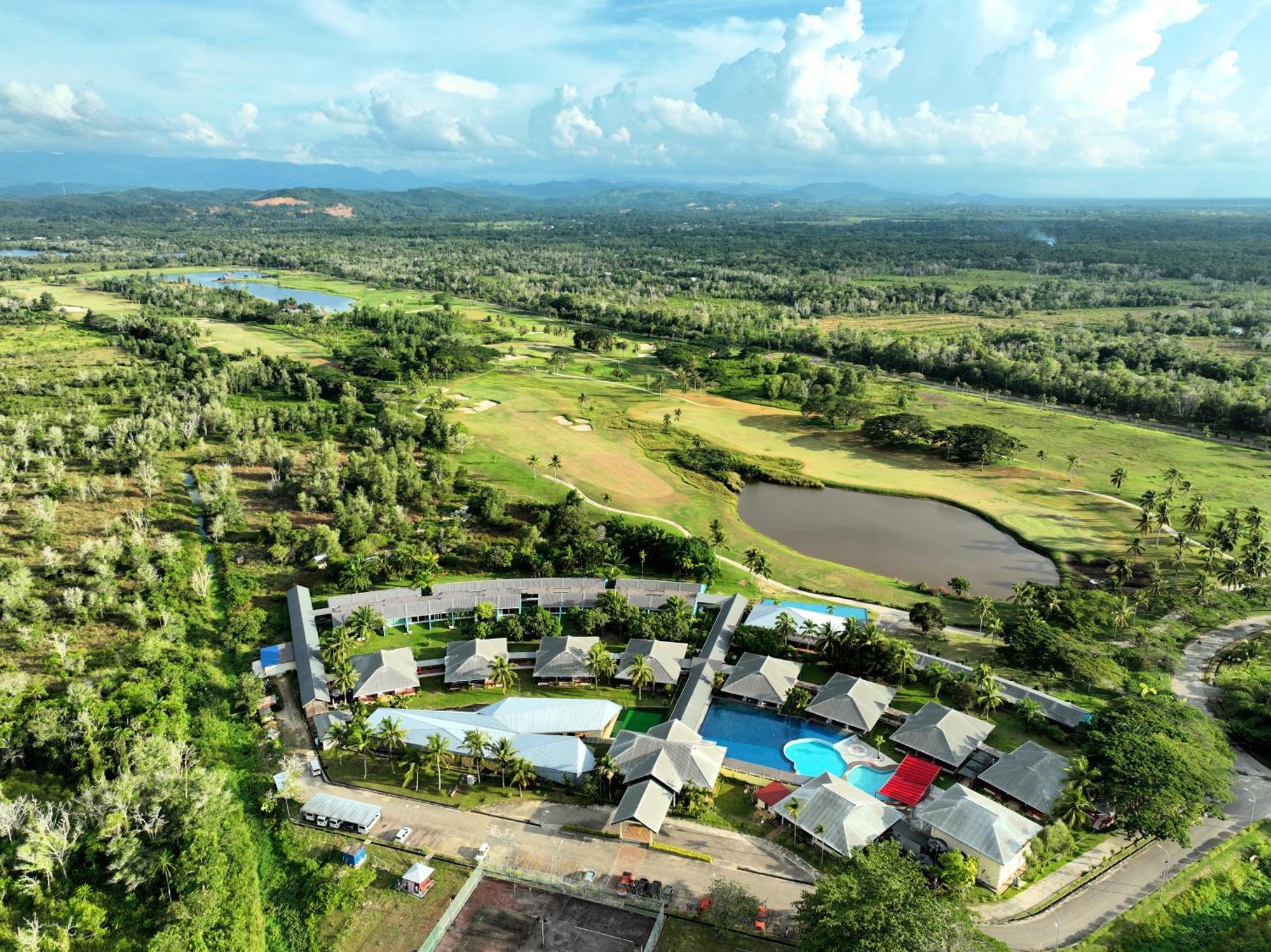 Artitaya Borneo Golf & Resort Papar Exterior foto
